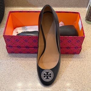 Tory Burch Black Flats with Logo Detail
